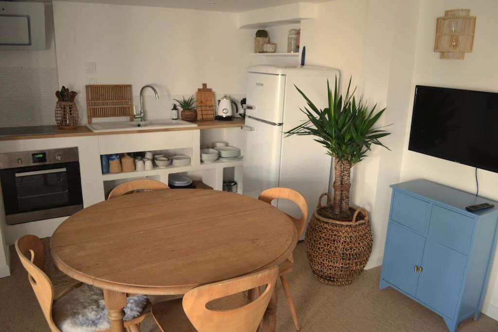 Logement Avec Jardin A 200M De La Digue Вимере Экстерьер фото